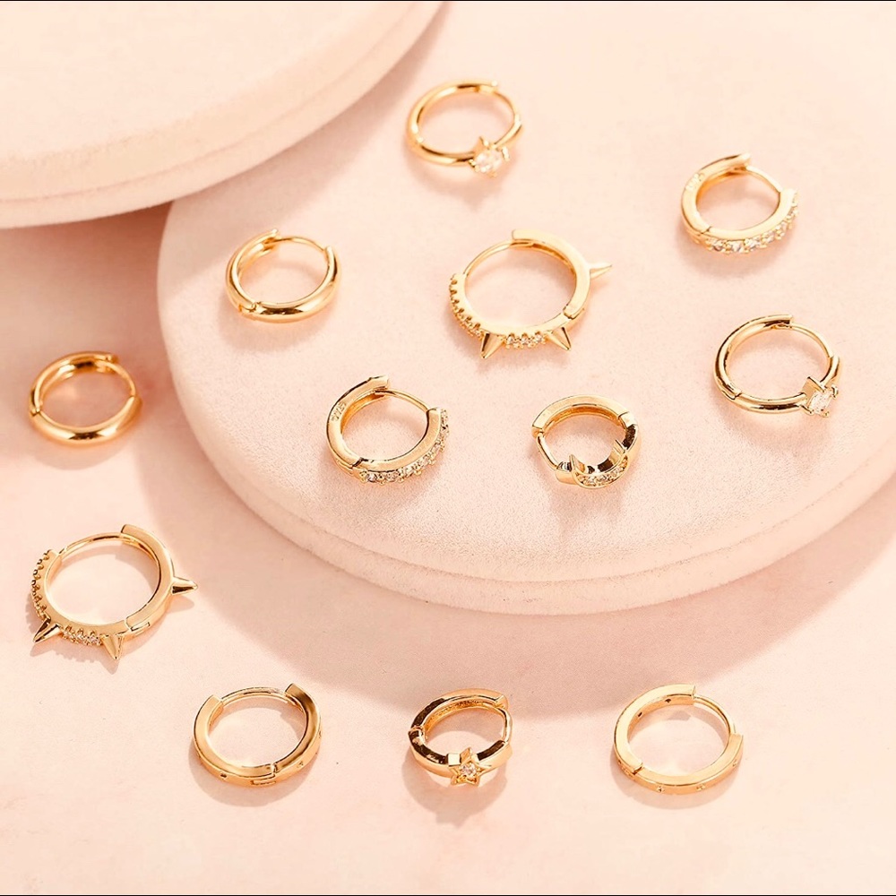 ::Delicate Pavé Hoops⚜️GOLD Celestial🌙💫Huggie Hoop Earrings - Picture 3 of 8